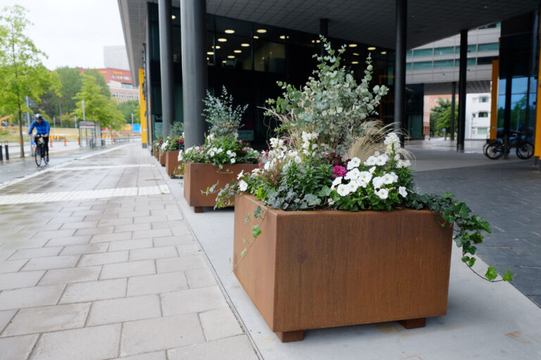 planteringskärl som trafikhinder