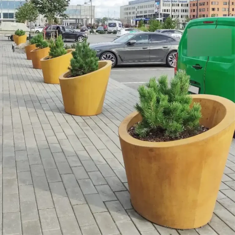 planteringskärl i betong i konisk form