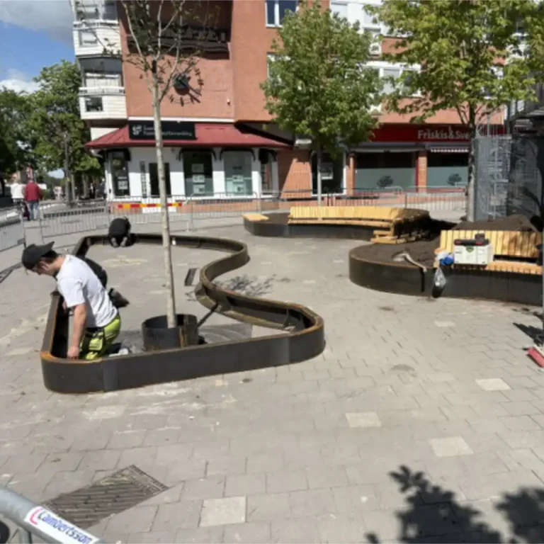 stödmur i corten montage