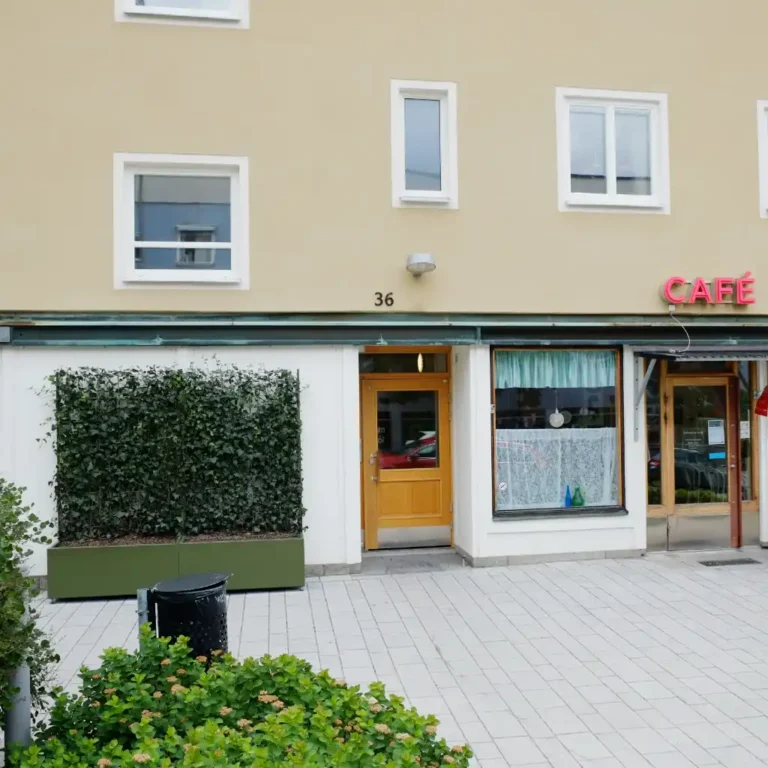 kruka med växtskärm